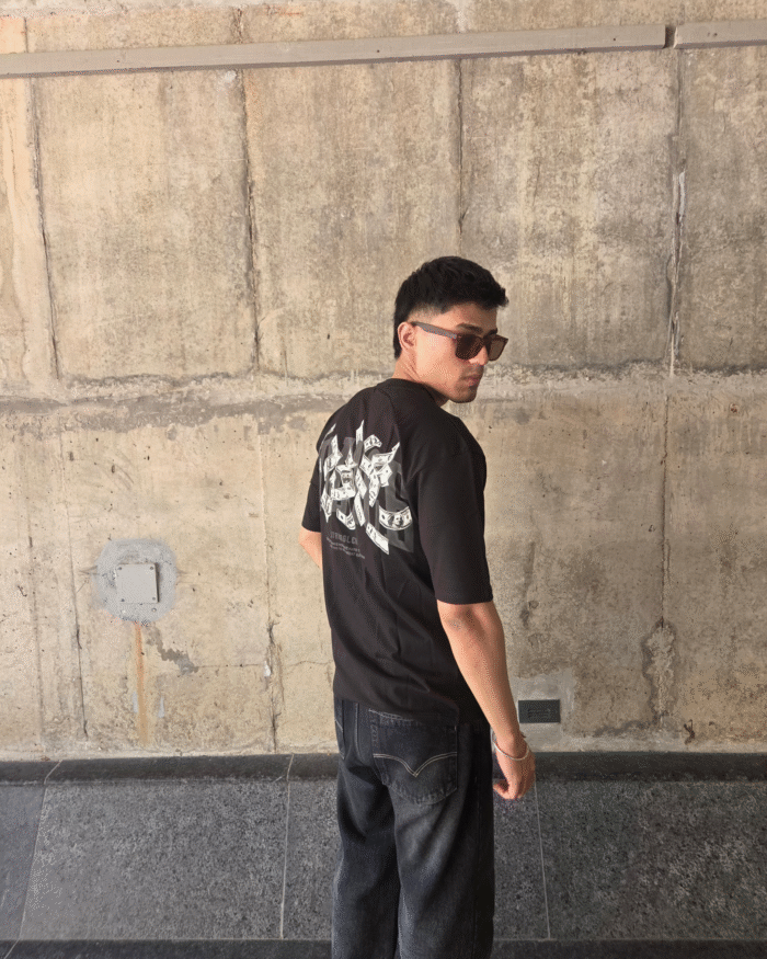 Silence Black Oversized Tshirt