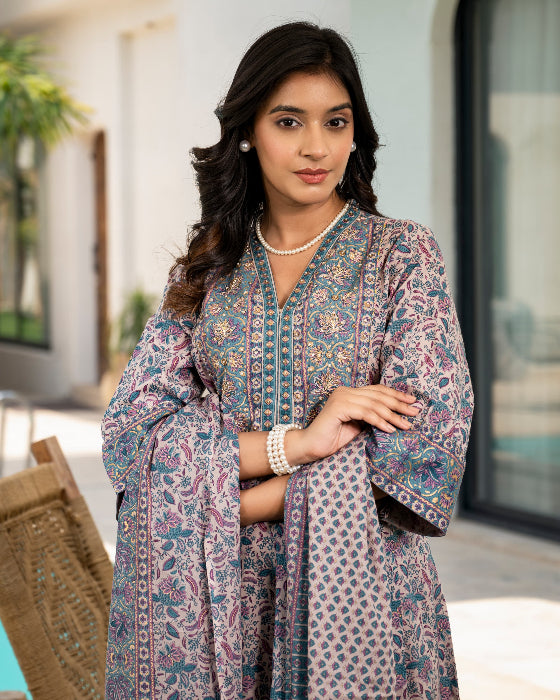 green anarkali dress for women_trooking fashions