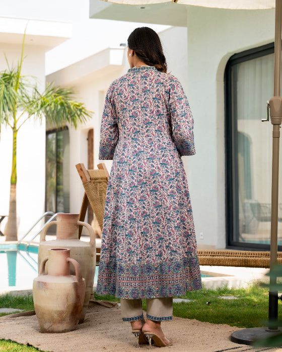 green anarkali dress for women_trooking fashions