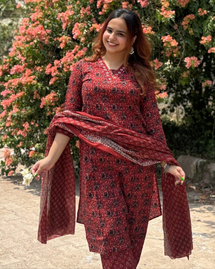 Rust Floral Print V Neck  3 Pcs Kurta Set