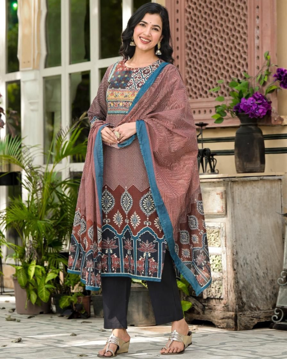 Rust_Round_Neck_Ajrak_Print_3_Pcs_Suit_4 Rust Round Neck Ajrak Print 3 Pcs Suit