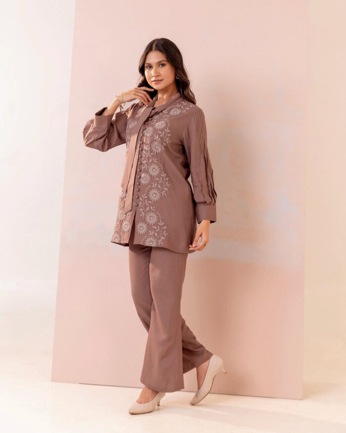 metallic brown embroidered co-ord set trooking